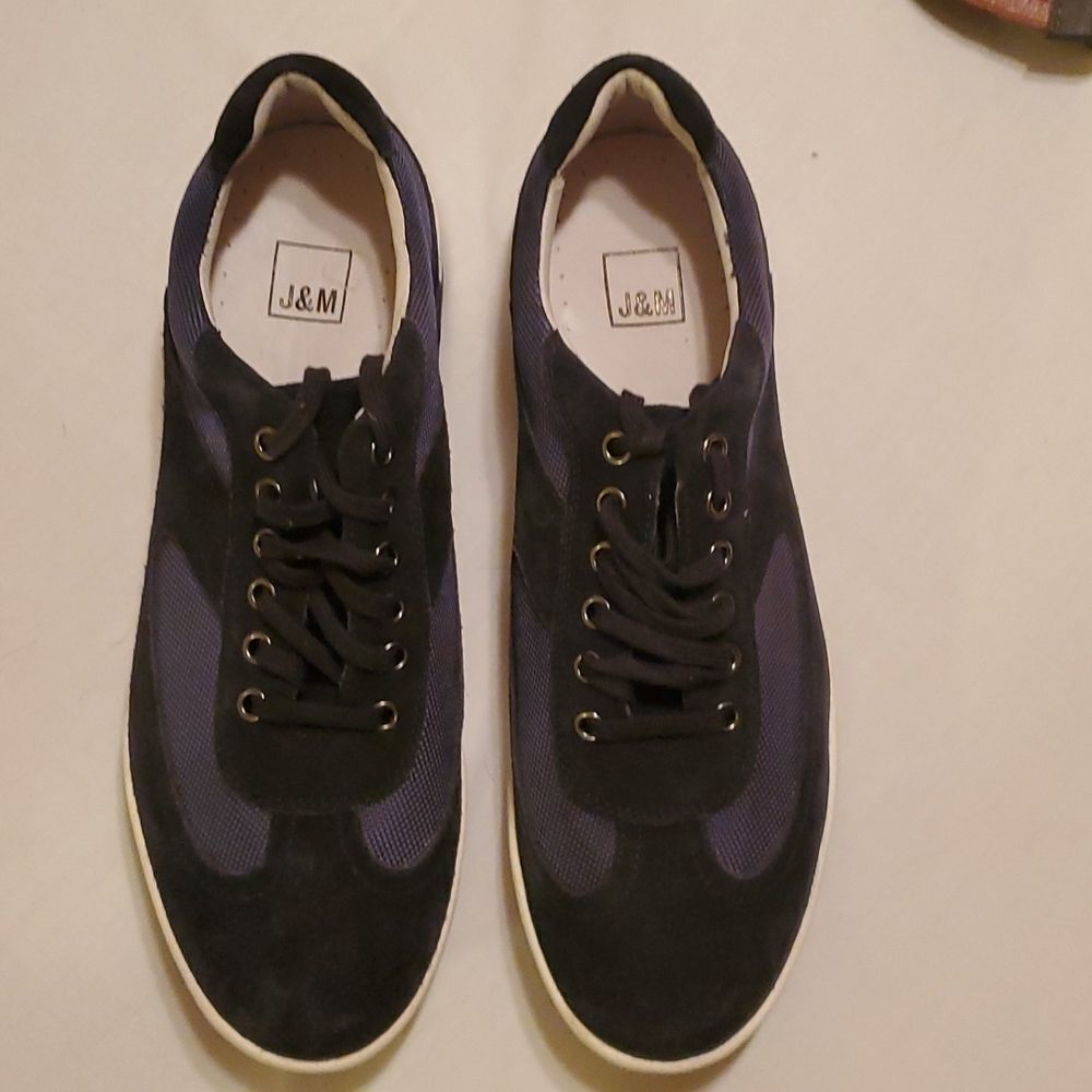 J&M Johnston & Murphy navy sneakers size 10M. NWOB